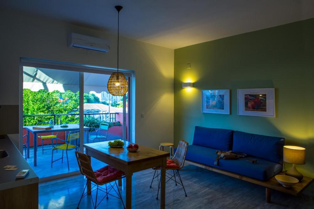 Koukounari Living Spaces เปรเวซา ภายนอก รูปภาพ